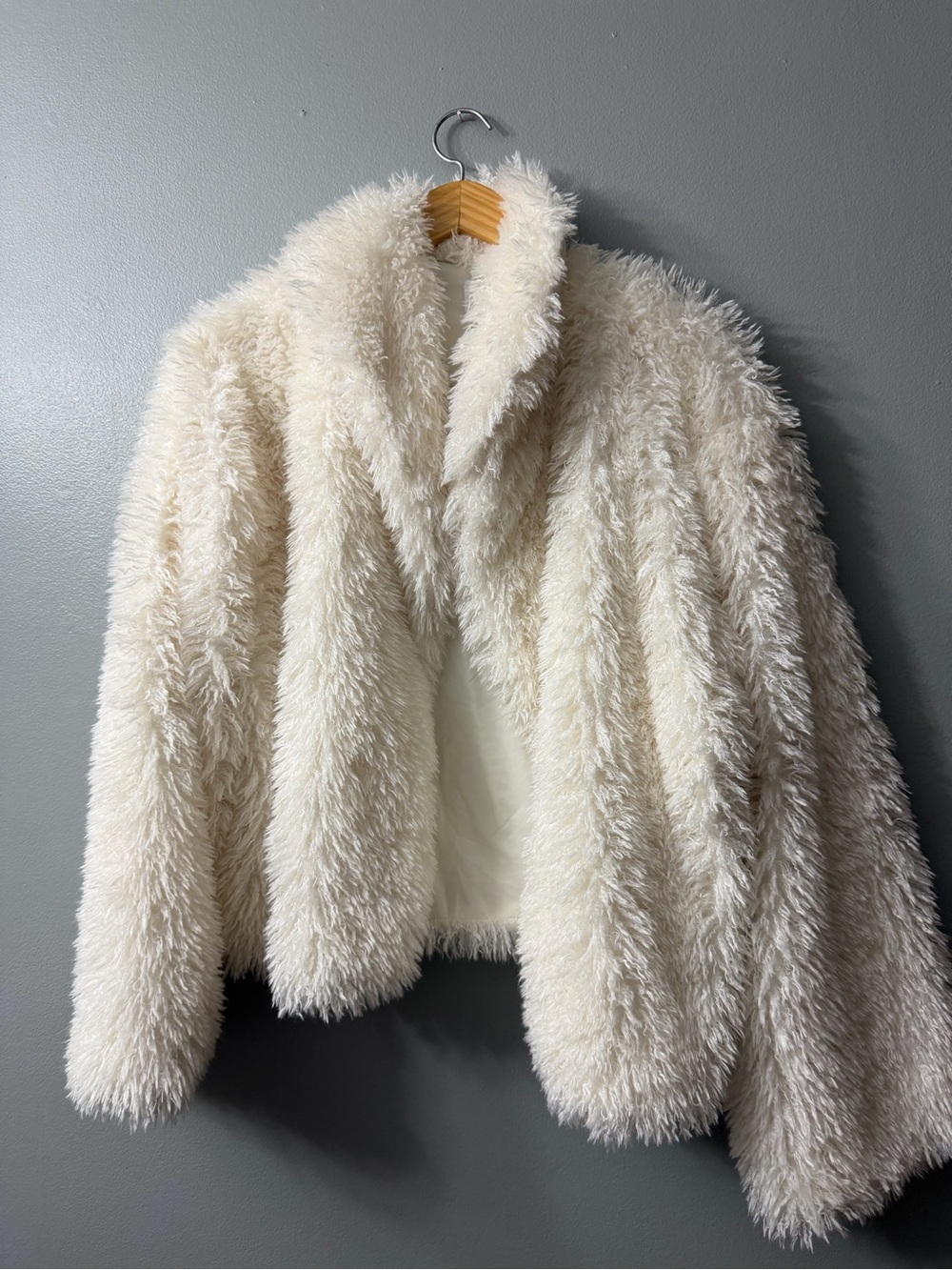 Faux Fur Cream wide bell Sleeve shaggy Jacket - Women's Cozy Coat S/M